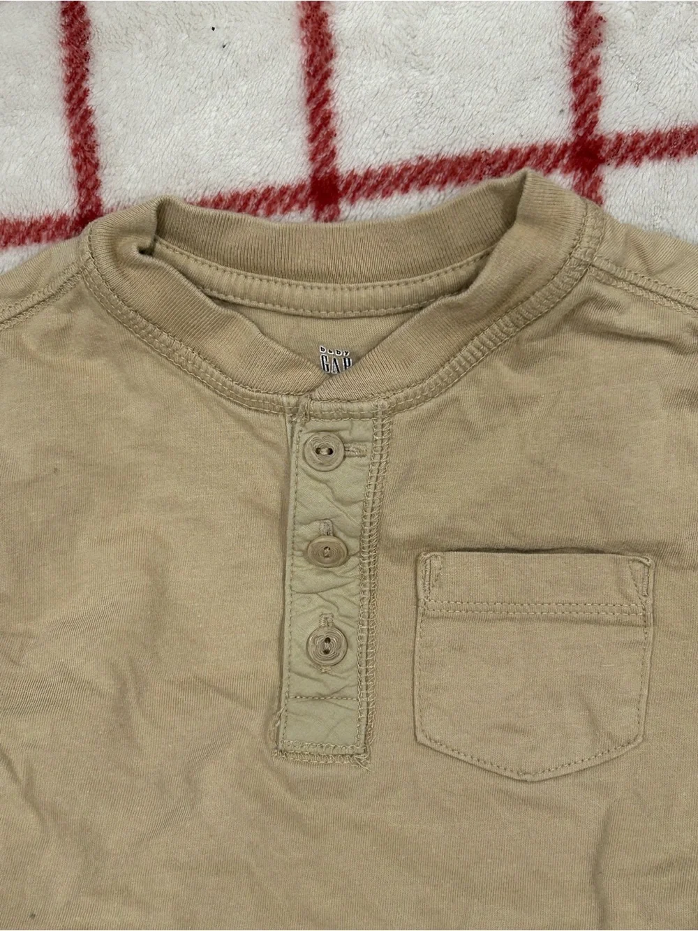 Gap Baby & Toddler Beige Henley Pocket T-Shirt Size 2T